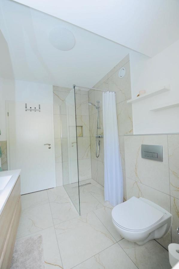 Neu - Premium-Ferienhaus Mosel-Sonne ترابن ترارباخ المظهر الخارجي الصورة