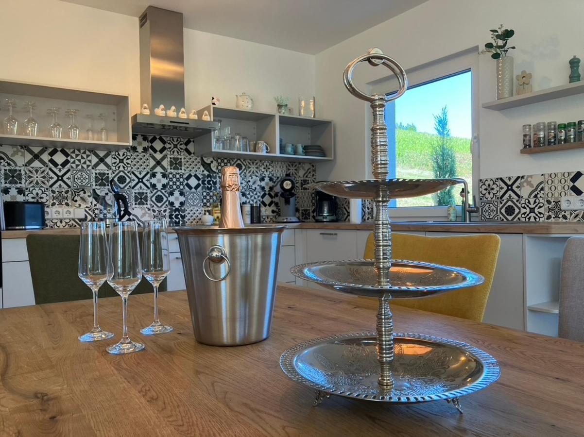 Neu - Premium-Ferienhaus Mosel-Sonne ترابن ترارباخ المظهر الخارجي الصورة