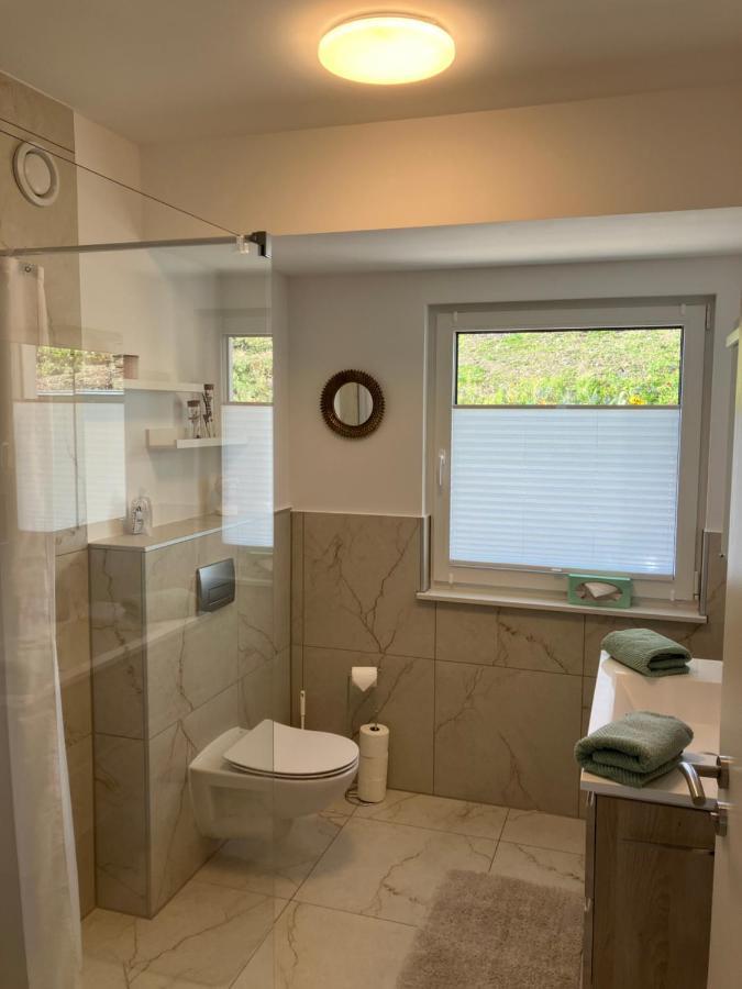 Neu - Premium-Ferienhaus Mosel-Sonne ترابن ترارباخ المظهر الخارجي الصورة